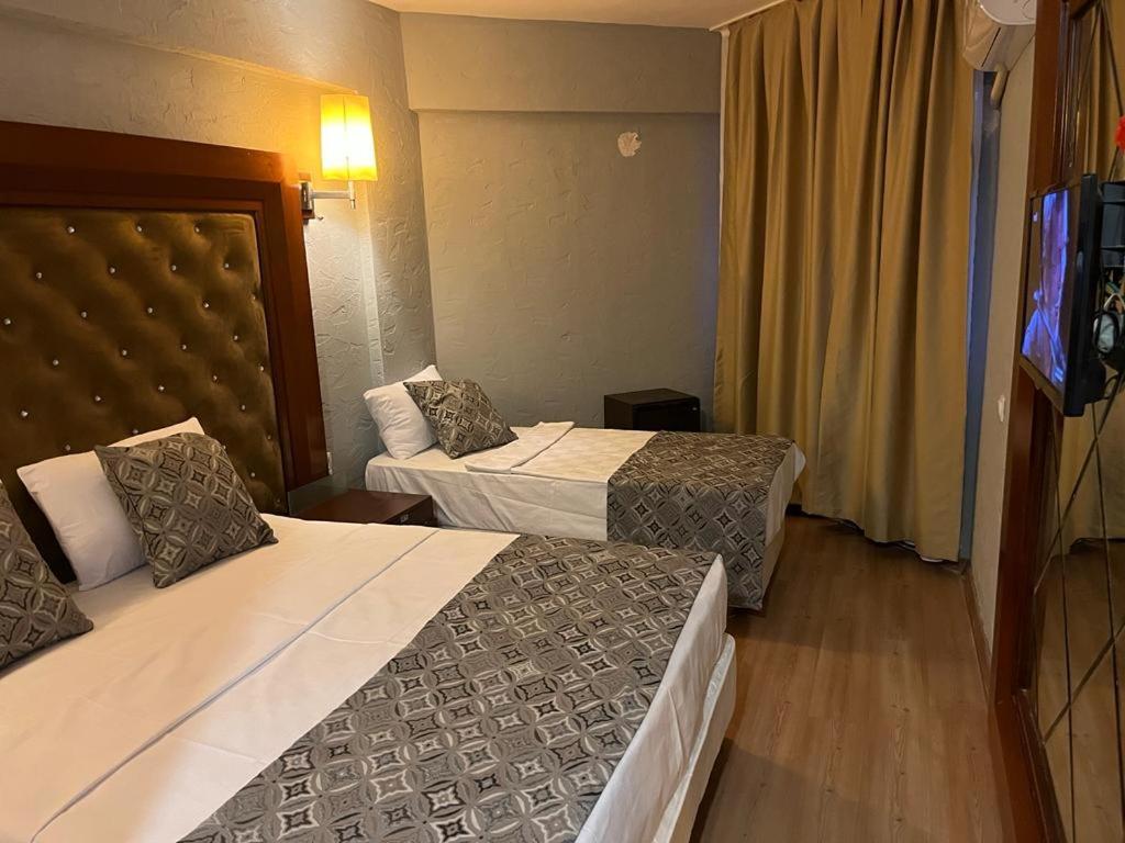 Dionisus Hotel Lara Antalya Bagian luar foto