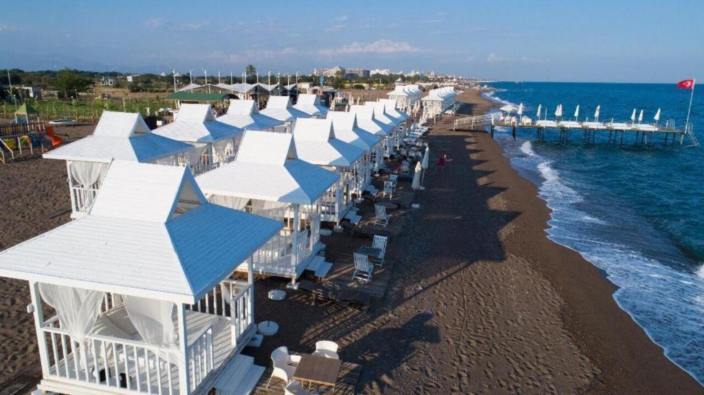 Dionisus Hotel Lara Antalya Bagian luar foto