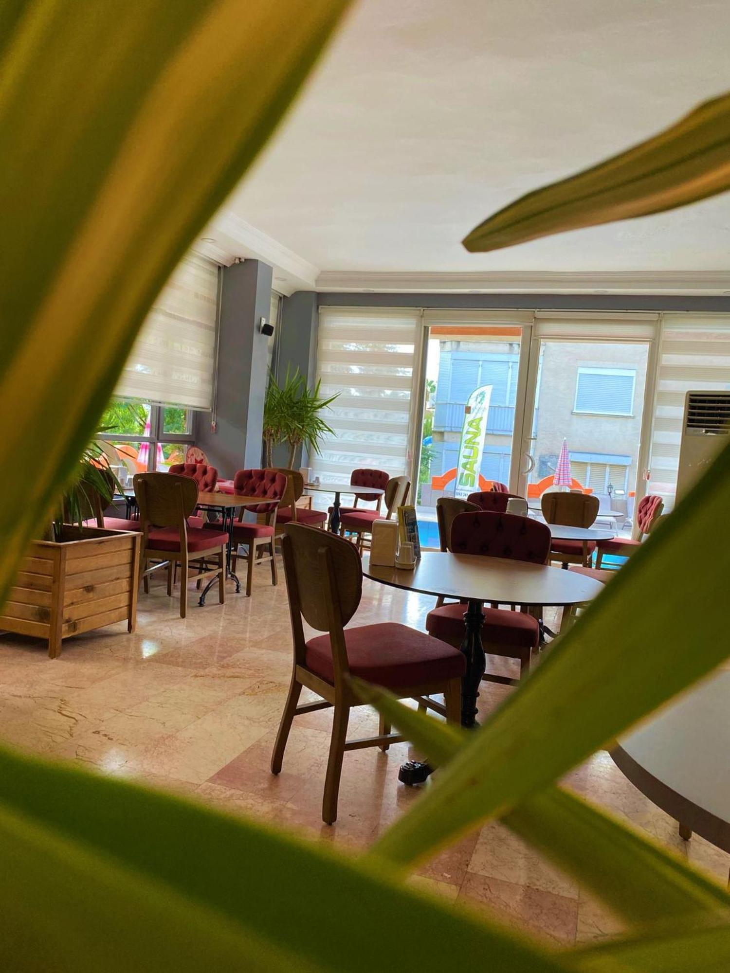 Dionisus Hotel Lara Antalya Bagian luar foto