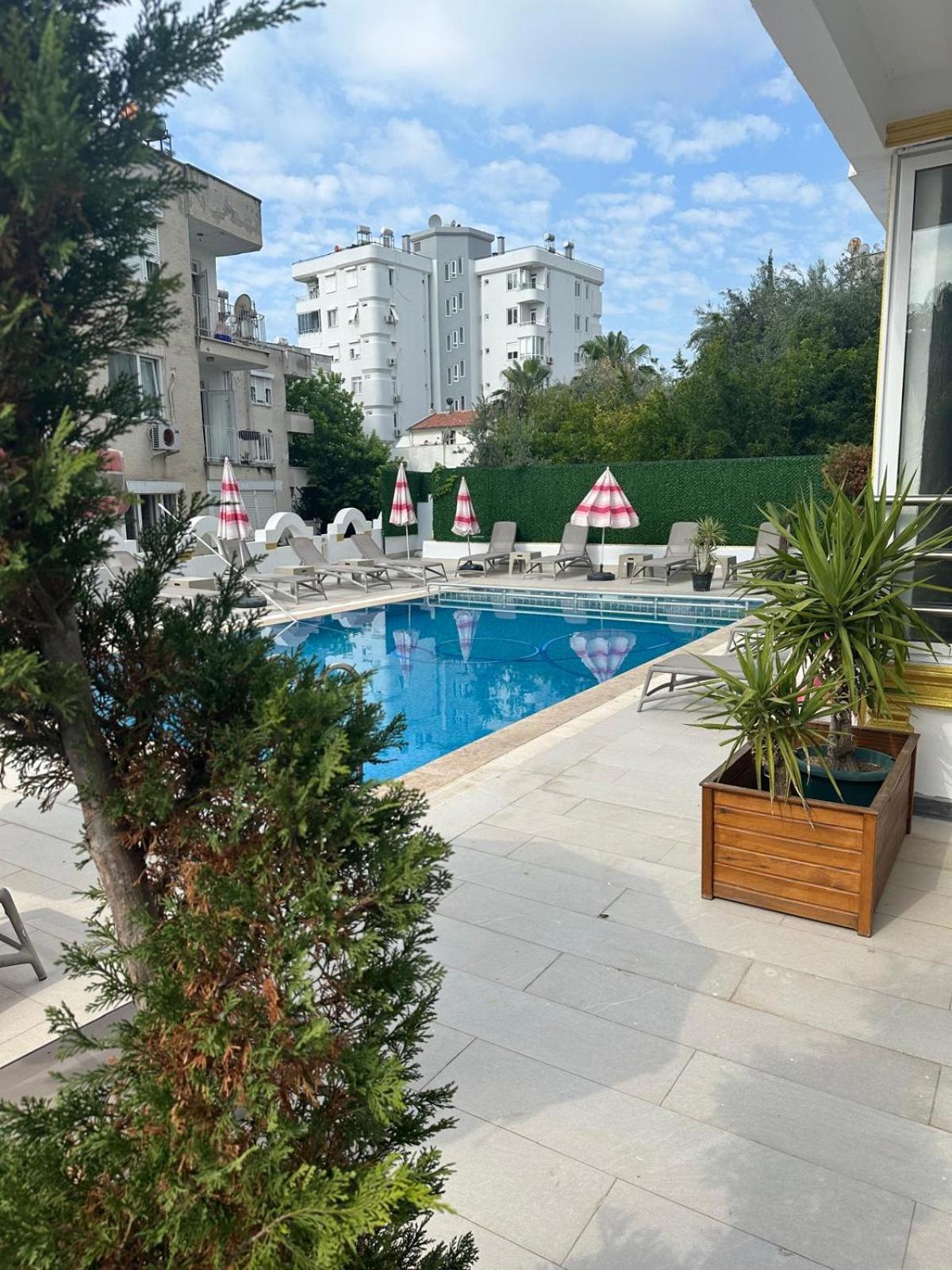 Dionisus Hotel Lara Antalya Bagian luar foto