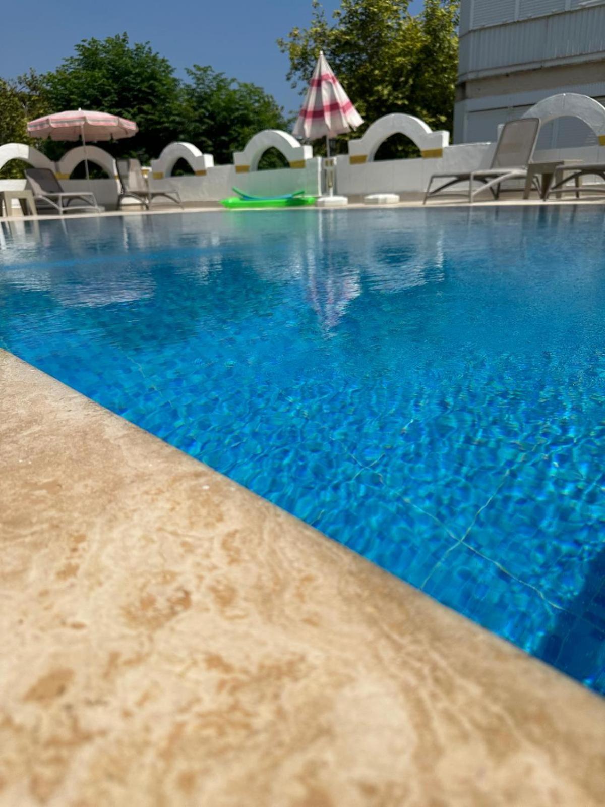 Dionisus Hotel Lara Antalya Bagian luar foto